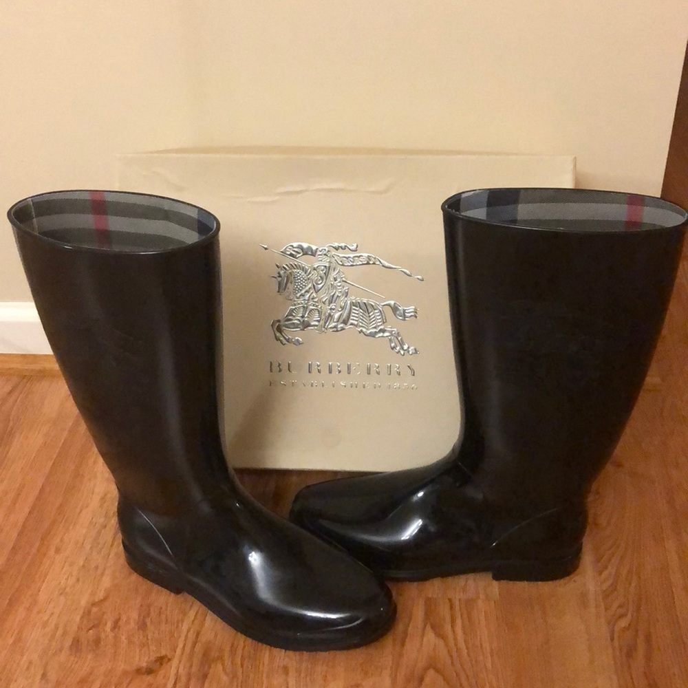 Burberry Black Rain Boots Sz 41 US 10 or 11